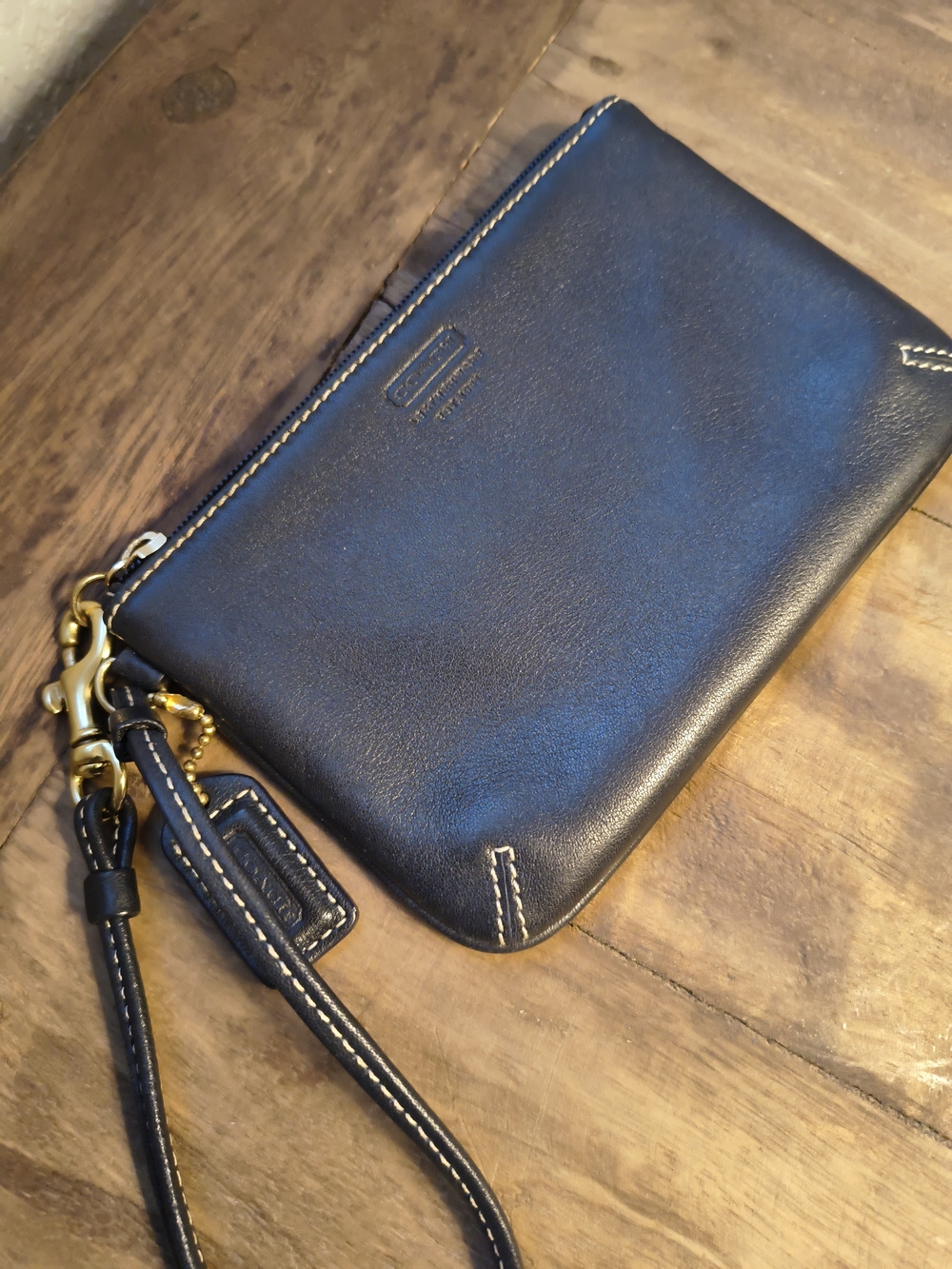 Coach Dark Blue Leather Wristlet 🔵 Bag 💙💙💙